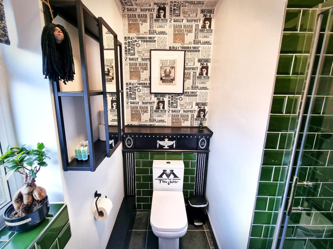 Bathroom 4, Ricky Road Guest House, Hertfordshire