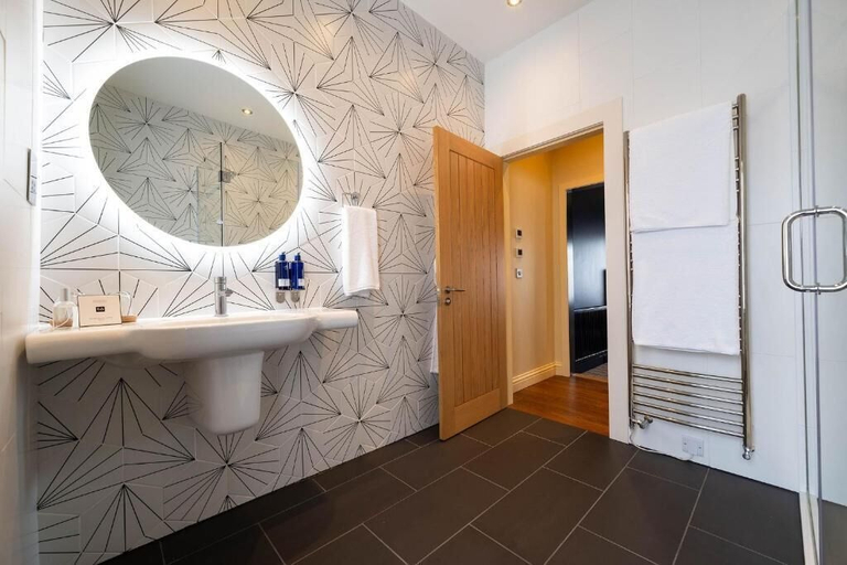 Bathroom 3, The Shoregate, Fife