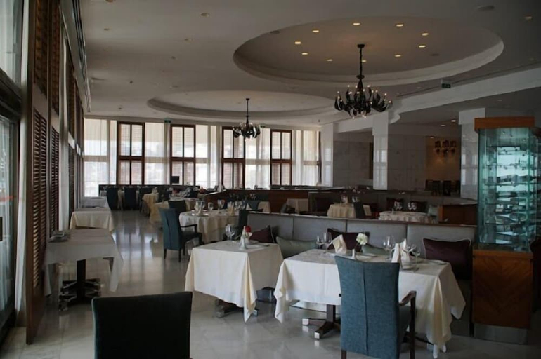 Food & Drinks 5, El Aurassi, Bouzareah
