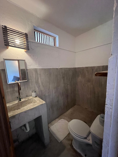 Bathroom 3, Casa Melrose, Dist. Pochutla