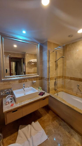 Bathroom, El Aurassi, Bouzareah