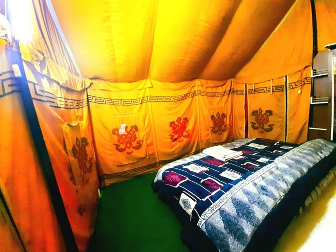 Room 4, Ronak Happy Stay River Side Camping, Kullu