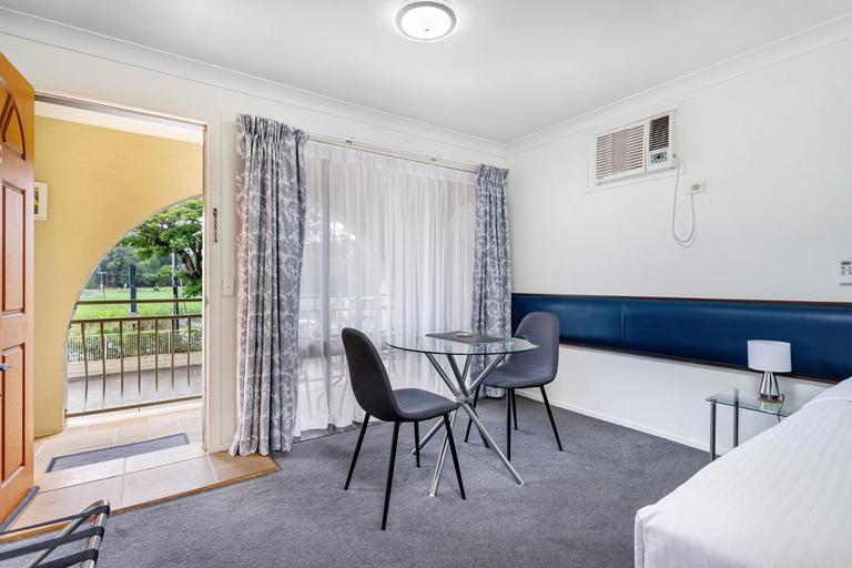 Bedroom 2, Gallery Motel, Tweed - Pt B