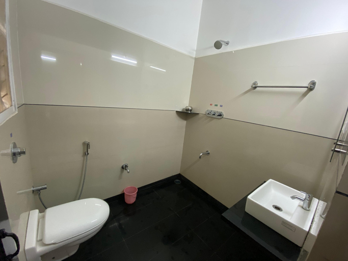 Bathroom, HOTEL PANDURANG INTERNATIONAL, Uttara Kannada