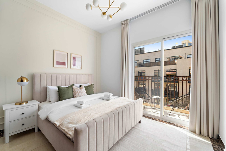 Room 5, Silkhaus 1BR BIG Studio Space Pantheon Blvd, Dubai