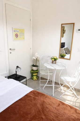 Bedroom 2, LA CASA DI GIADA - self check in - parcheggio privato, Bologna