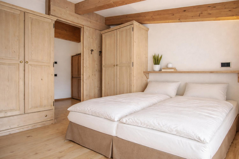 Bedroom 3, Sporting Aparthotel, Trento