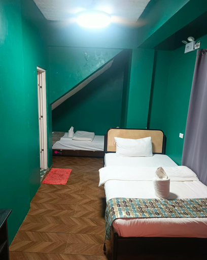 Bedroom 2, 80 Bar Hostel, Coron
