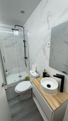 Bathroom 2, jacuzzi rooms, Madrid