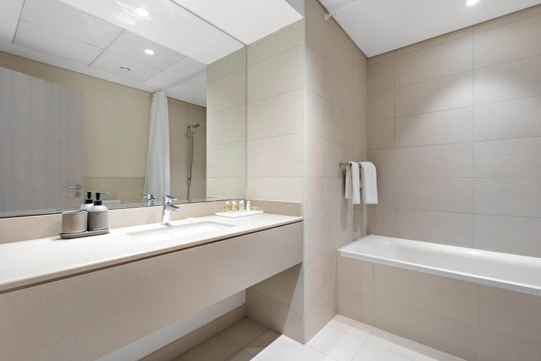 Room 3, Silkhaus Lavish 3BR Maid Yas Island, Yas Island