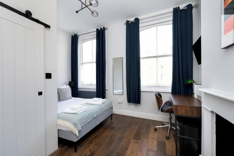 Bedroom 3, The Brickline Shoreditch, London