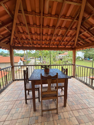 Others 5, Chales Jatoba, Prados
