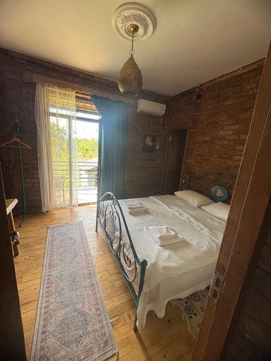 Bedroom 3, Odo’s Guest House, Martvili