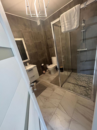 Bathroom, Popasul Castelului, Hunedoara