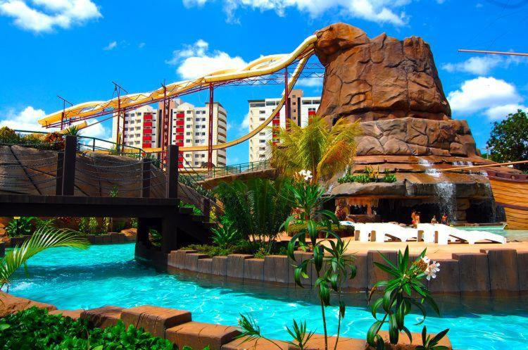 Sport & Beauty 4, Piazza diRoma com acesso ao Acqua Park - Gustavo, Caldas Novas