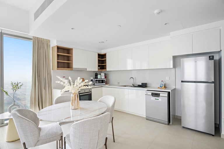 Room 4, Silkhaus Stylish 2BR Downtown Views II Emaar, Dubai