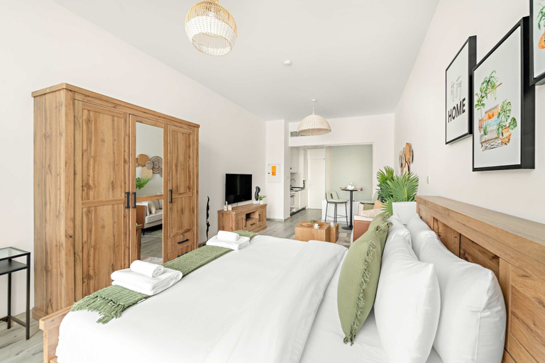 Room 2, Silkhaus Studio on Palm New Modern Sea View, Dubai