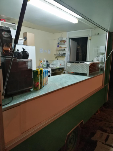 Food & Drinks 4, Kekturas-Tora Nyilo privat berlemeny, Tapolca