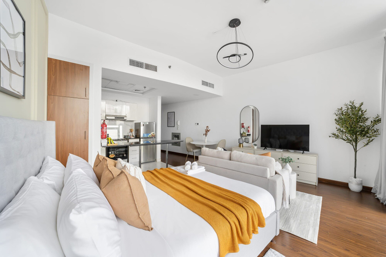 Room 5, Silkhaus New Studio Binghatti Pearl in DSO, Dubai
