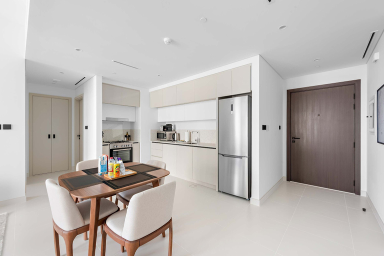 Room 3, Silkhaus Chic Seaview 1bdr Marina Vista Tower, Dubai