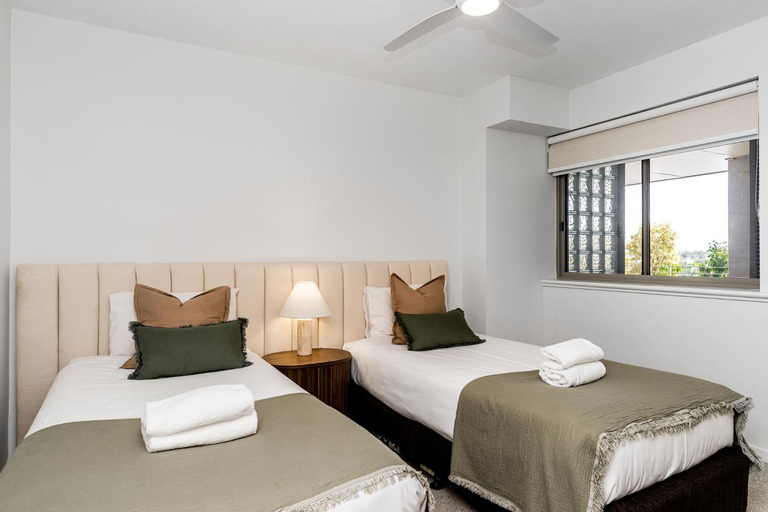 Bedroom 3, Riverside Holiday Apartments, Ballina