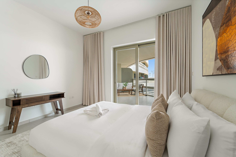 Room 5, Silkhaus Sea View 1BR With Free Mamsha Beach Access Saadiyat, Abu Dhabi City
