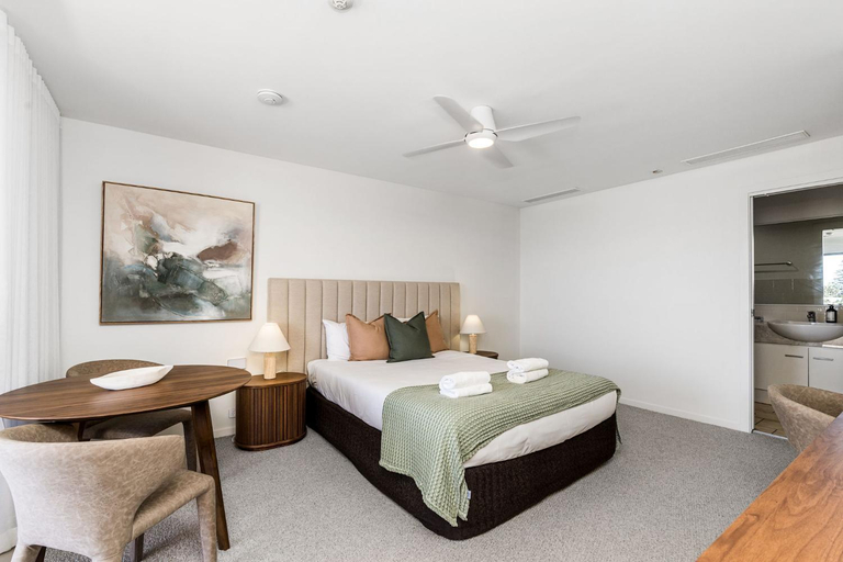 Bedroom 3, Riverside Holiday Apartments, Ballina