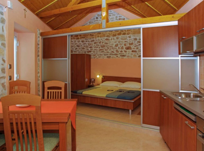 Room 5, Menego Lodge Bol, Bol