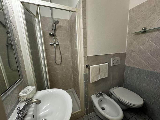Bathroom 3, Villa Le Camelie Siena, Siena