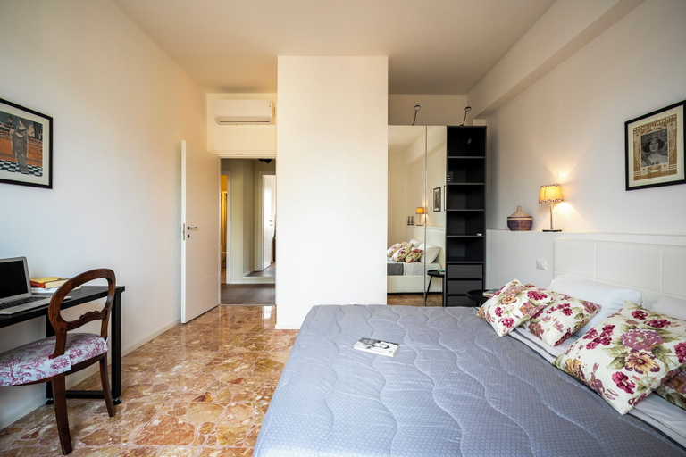 Room 3, Scena Illustrata, Florence