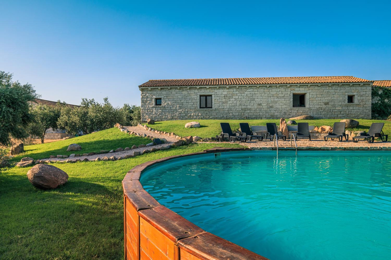 Sport & Beauty 4, Residence with swimming- pool in Badesi, Olbia-Tempio