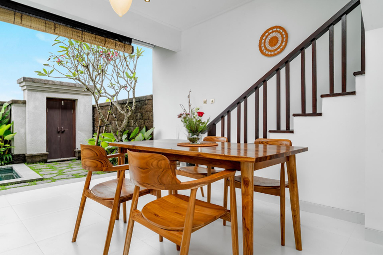 Separate living room