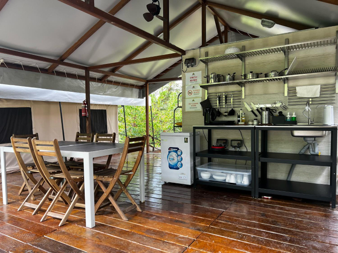 Food & Drinks, Canopy Villa Sireh Park, Johor Bahru