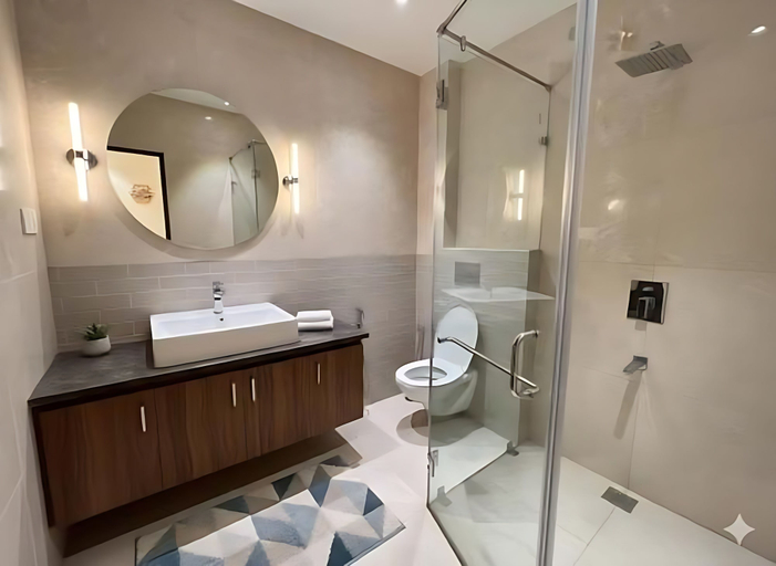Bathroom 2, Fortune Home Service Apartment 3BHK J-130, Delhi