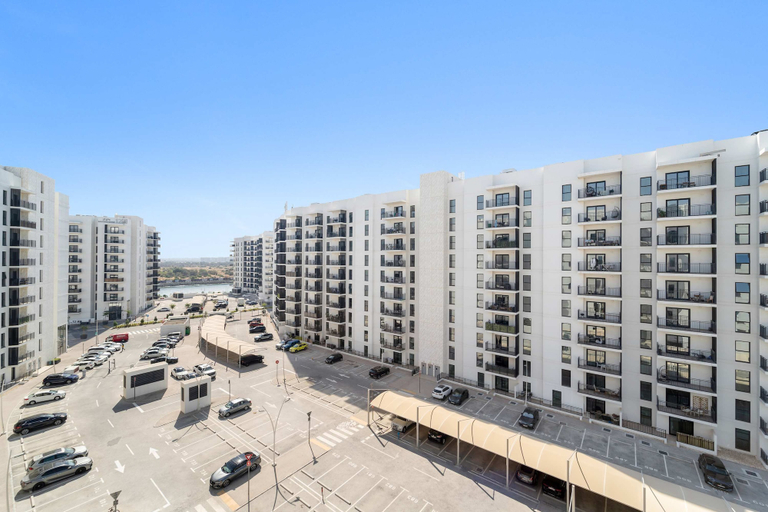 Room 3, Silkhaus Canalside Cozy Studio Water s Edge, Yas Island