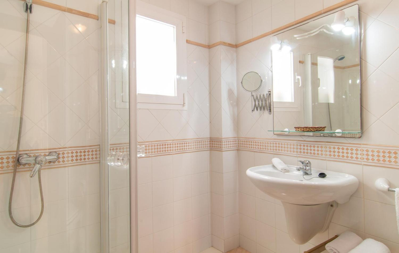 Bathroom 2, ROSER (ROSER DE ARTÀ), Baleares