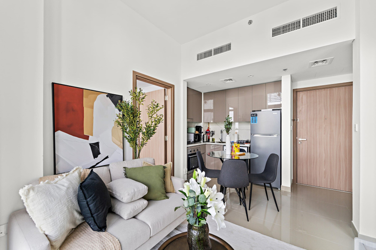 Room 3, Silkhaus Cozy 2BR Sobha Hartland Azizi Gardens, Dubai