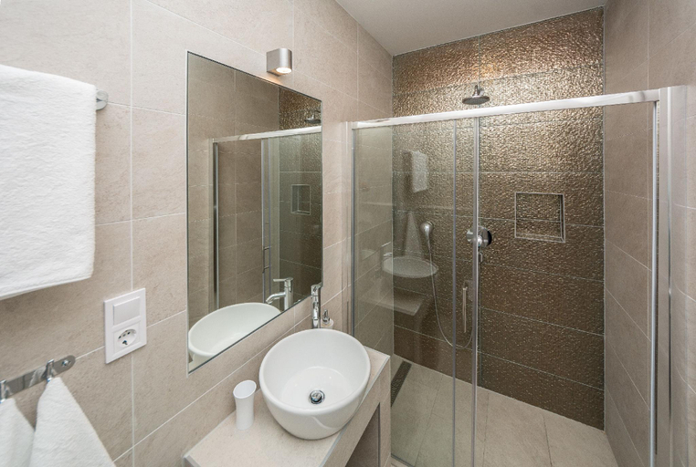 Bathroom 2, Rooms Bruno, Split