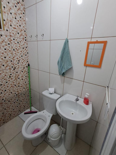 Bathroom 3, Hemanomarfi Centro, Brotas