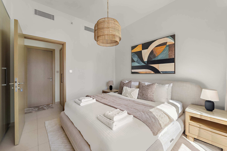 Bedroom 4, Silkhaus Luxurious 1BR Downtown Burj Royale, Dubai
