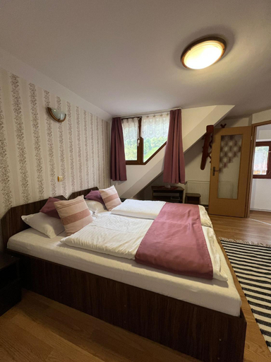 Bedroom 2, Pensiunea Casa Loloiu, Gura Raului