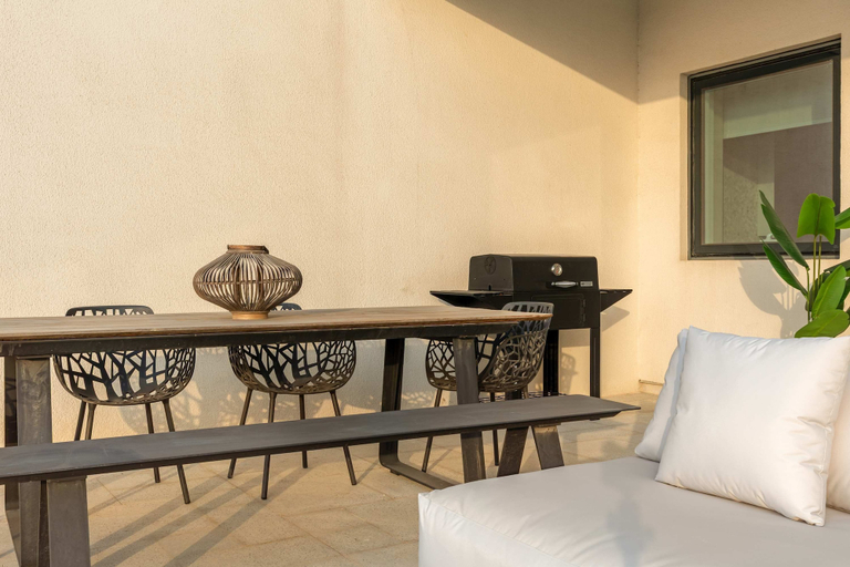 Room 3, Silkhaus Beach Villa Private Pool 3BR Maid, Yas Island