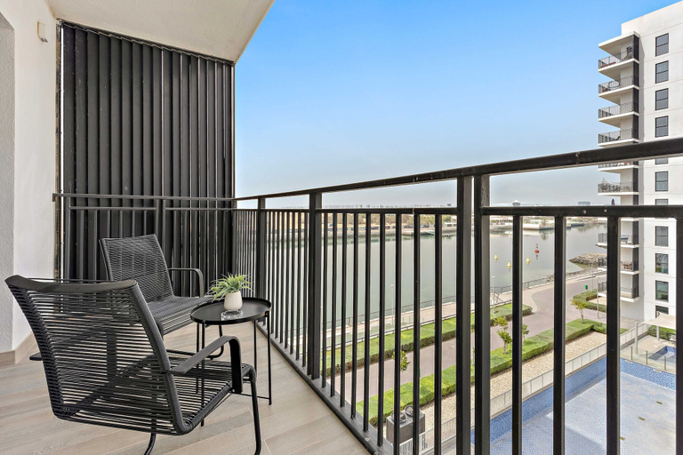 Room 4, Silkhaus Canalside Studio in Water s Edge Tower, Yas Island