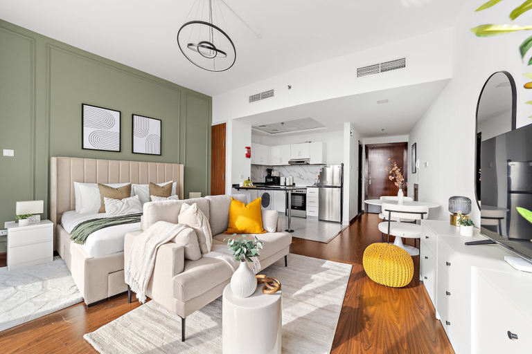 Room 4, Silkhaus Lux Studio Binghatti Pearl Near Mall, Dubai