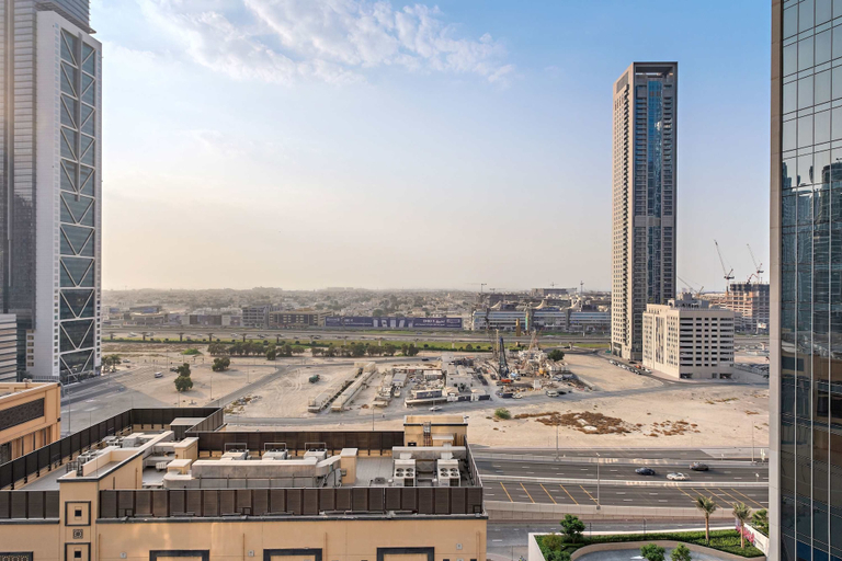 Room 5, Silkhaus Modern 1 BDR Forte Tower Downtown, Dubai