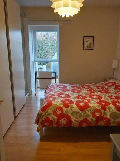 Bedroom 5, COSY COTTAGE FOR SHARE , Private Double Room, Wifi, Parking, Garden, Edinburgh