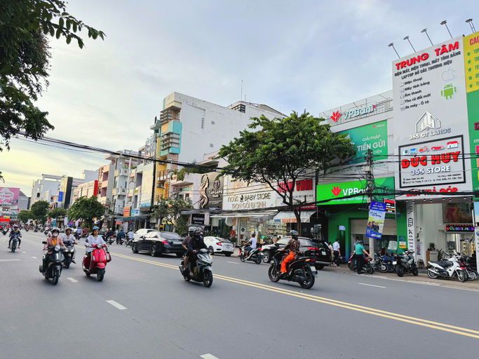 Front of property 2, Mini House 365 Holdings Ly Tu Trong, Ninh Kiều