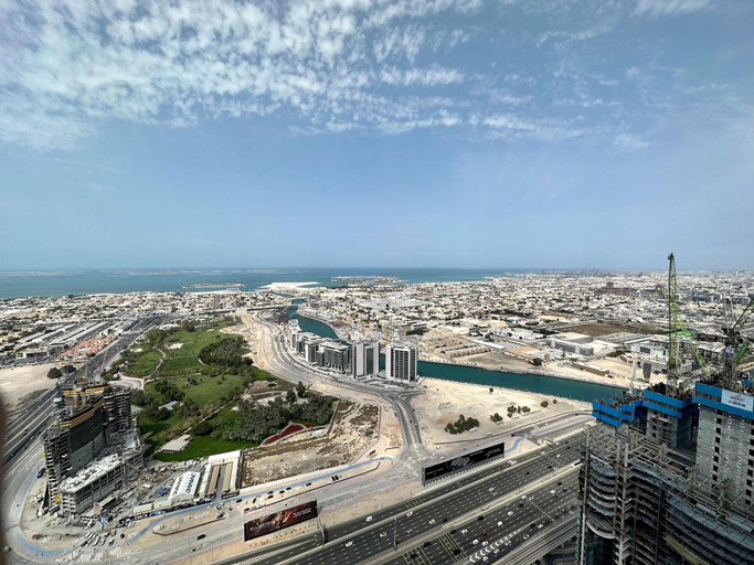 Room 5, Silkhaus Elite 2bdr Near Safa Park Aykon City, Dubai