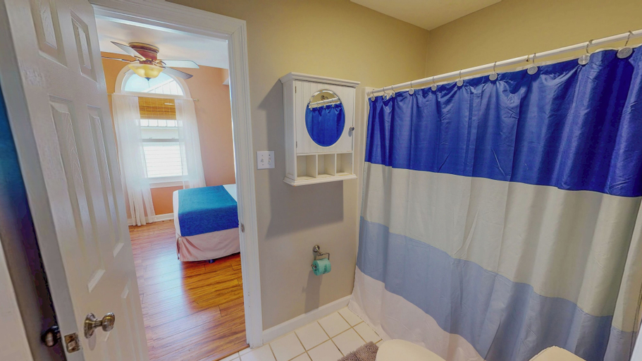 Room 4, Amazing 5-bedroom Home With Incredible Views From 4 Balconies, Baldwin