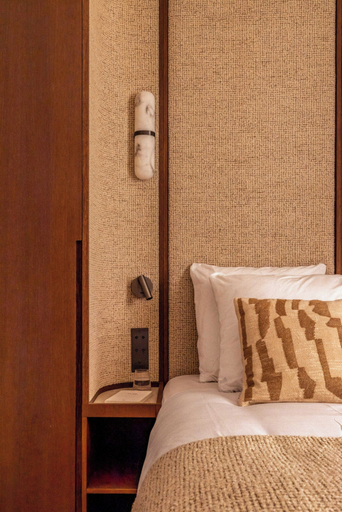 Room 5, Luxury A/C Apt - 6p/3bdr - Arc de Triomphe, Paris